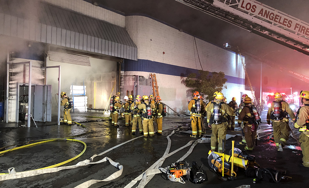 Major emergency fire breaks out at fabric warehouse in downtown LA, not far from where building exploded Saturday. warehouse in the 1900 block of South Mateo Street. Los Angeles 