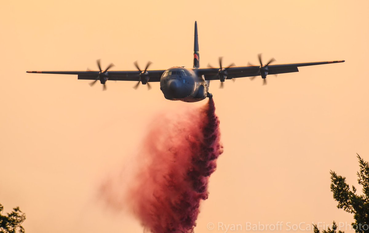 Images from the wallbridgefire yesterday as the fire burns in record fuels and was being pushed by strong winds.  The town of Guernville is of major concern today. LNULightningComplex