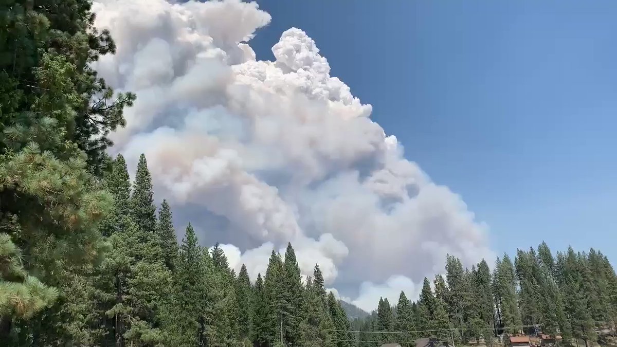 Here's what the CreekFire looks like from Shaver Lake. Fire broke out last night, and has grown to 2,000+ acres. @ABC30