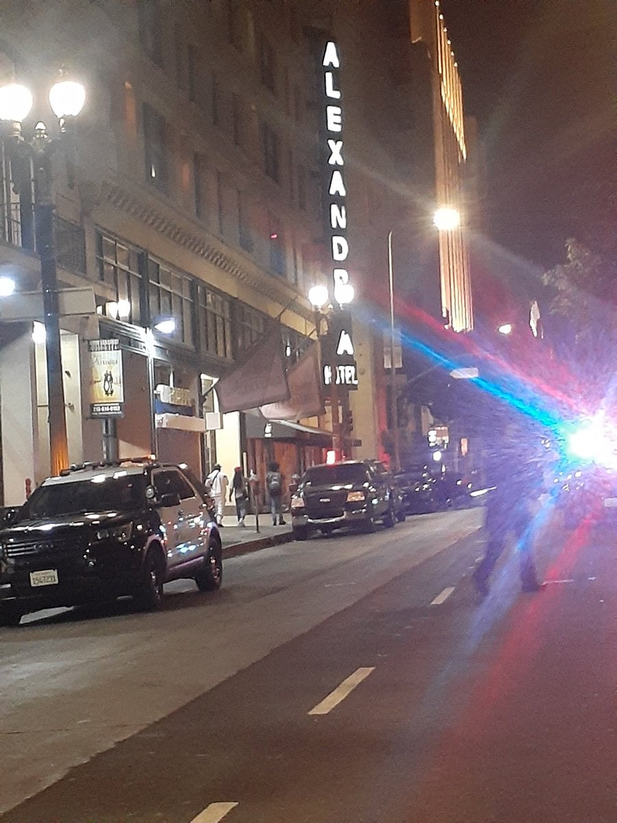 Shooting in DTLA on Spring street. Man got Shot in the Leg. 5th and Spring at 9pm. LAPD gathered evidence and by 10pm. They GONE. Fast Investigation.. They Left the Blood.. and Scissors and Something under that folded card