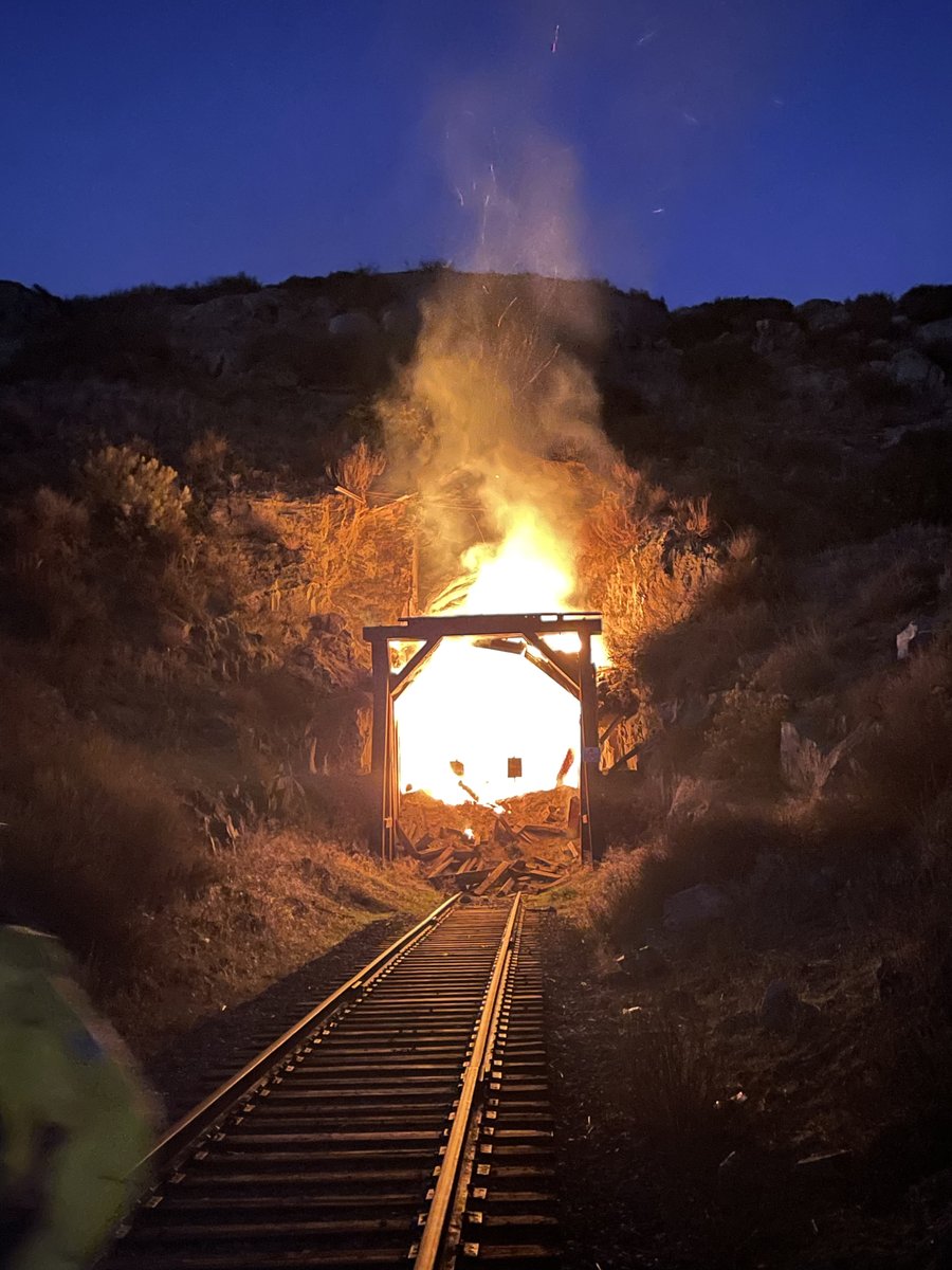 .@CALFIRESANDIEGO is at scene with Border Patrol of a fire in an inactive cross-border railway tunnel in Bell Valley. Heavy fire in tunnel structural components but no spread to surrounding vegetation. Firefighters will remain at scene overnight