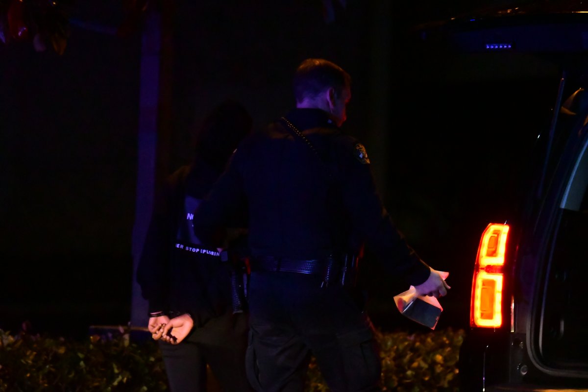 Pursuit East Sacramento FolsmPD was in pursuit of wanted grand theft suspects, according to radio reports. The pursuit ended at Alahmbra/Stockton Blvd. Suspects in custody. 5 agencies involved.  