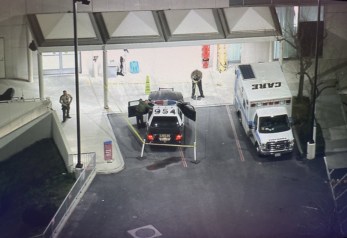 An off duty LAPD officer has been shot in South LA off 87th and Beach street. Transported in unknown condition to St. Francis medical center, which is where we are now. 3 suspects seen fleeing in a car