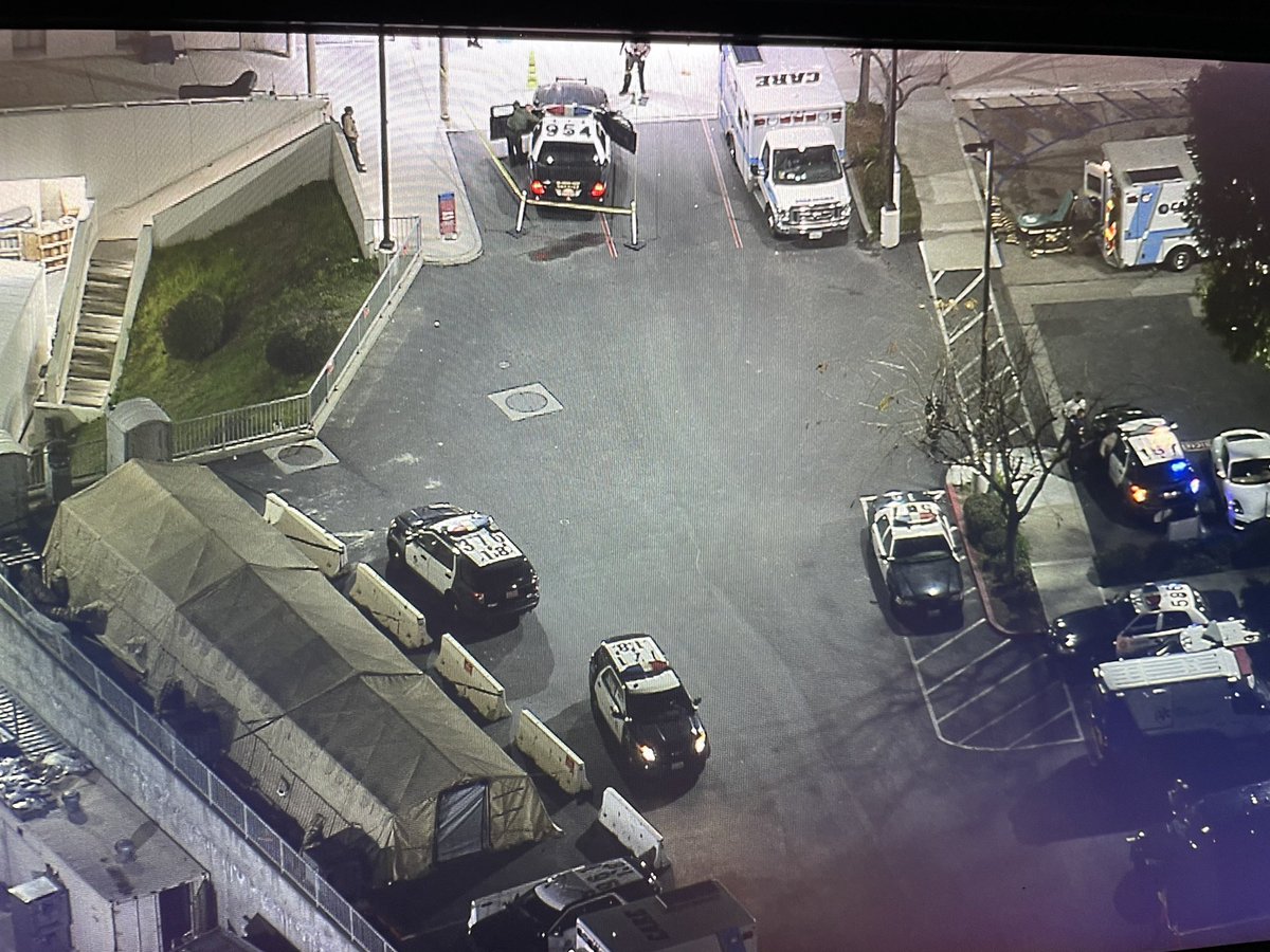 An off duty LAPD officer has been shot in South LA off 87th and Beach street. Transported in unknown condition to St. Francis medical center, which is where we are now. 3 suspects seen fleeing in a car