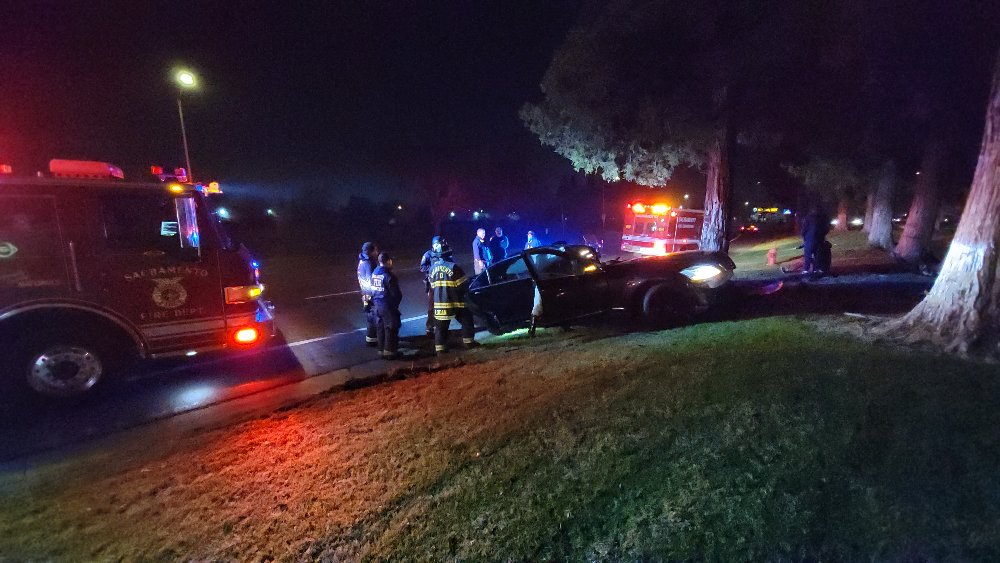 Vehicle Accident Northgate Blvd and W Stadium Lane  Just before 9 p.m., Sac PD and Fire responded to a single vehicle accident along Northgate Blvd. According to CHP, a black mercedes crashed into a tree, causing major front end damage. The driver sustained only minor injuries