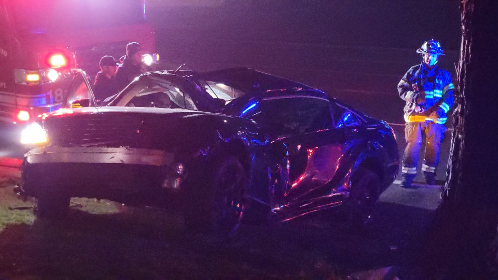 Vehicle Accident Northgate Blvd and W Stadium Lane  Just before 9 p.m., Sac PD and Fire responded to a single vehicle accident along Northgate Blvd. According to CHP, a black mercedes crashed into a tree, causing major front end damage. The driver sustained only minor injuries