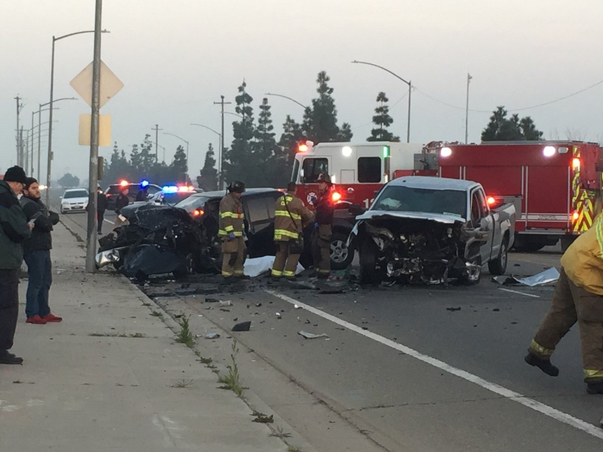 Deadly accident on Golden State Blvd and Ashlan in Fresno. Head on and ugly