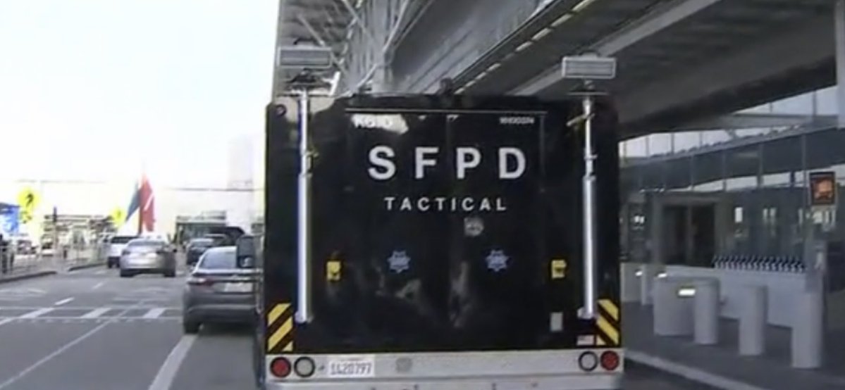 @AGRobBonta investigating deadly @SFPDAirport shooting of man at @flySFO because he was armed with 2 realistic-looking airsoft guns with no orange tips