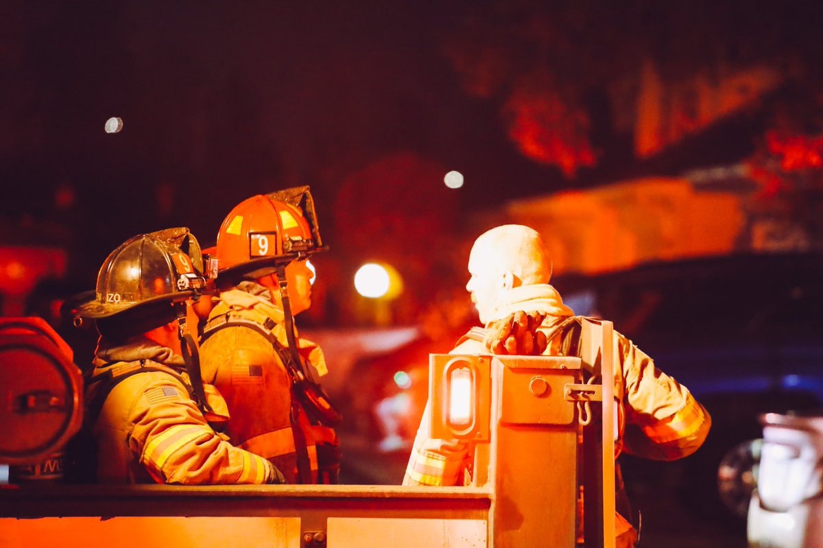 @FresnoFire is on scene of a structural fire near Marty and Shields. Unknown what started the early morning blaze. One person is displaced at this time