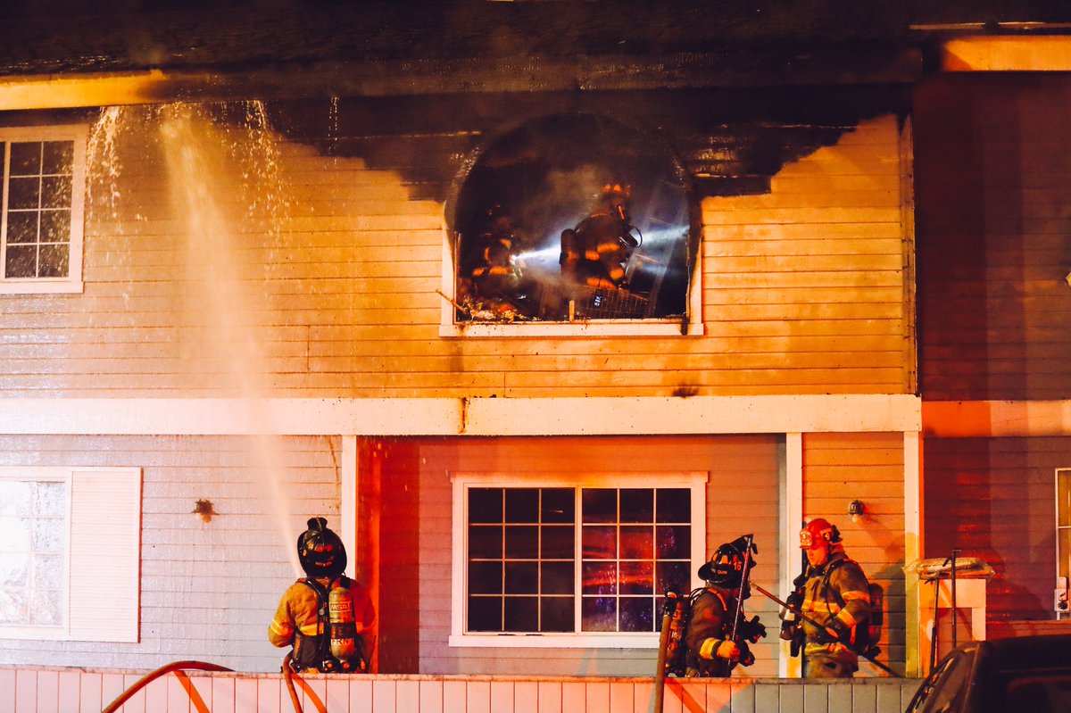 @FresnoFire is on scene of a structural fire near Marty and Shields. Unknown what started the early morning blaze. One person is displaced at this time