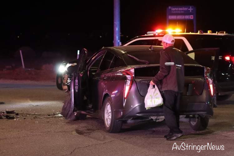 Lancaster,ca: 902t/902r(traffic collision with injuries/rescue responding ) 50th st w and Ave J , vehicle vs Fire hydrant, 2 vehicles involved