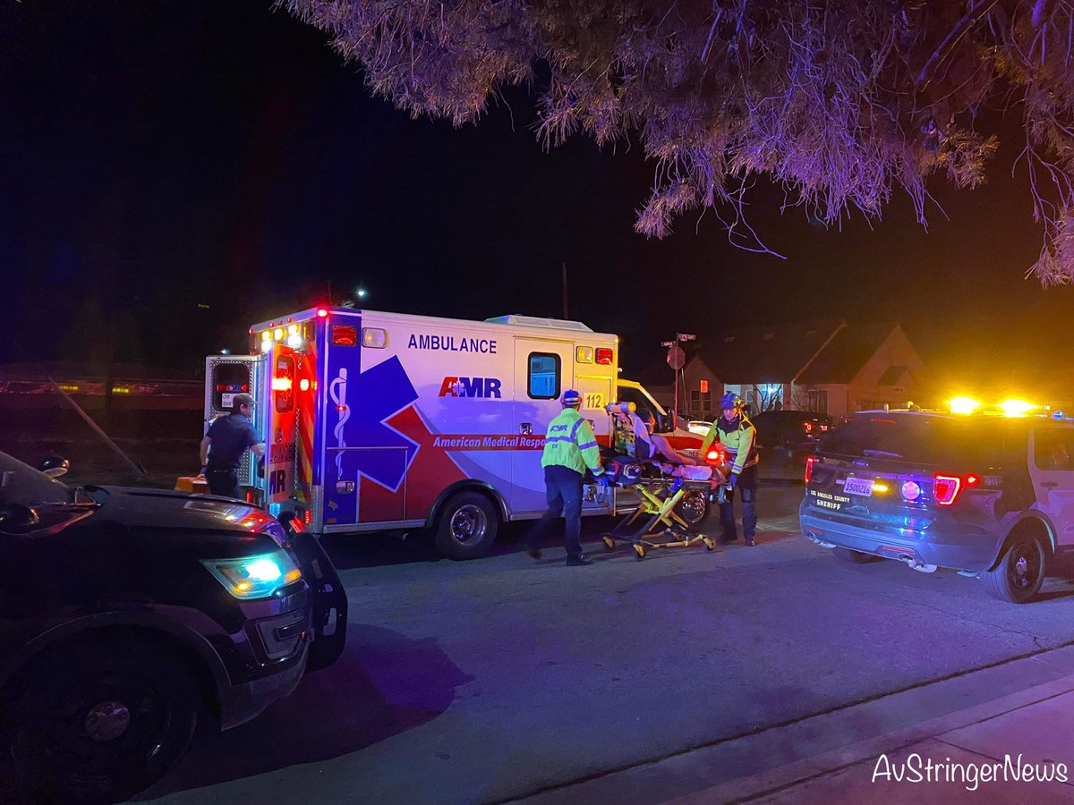 Lancaster,ca: 902t/902r(traffic collision with injuries/ rescue responding ) 3rd st e and Lancaster blvd, vehicle vs pole driver still in the vehicle. Photo credit:@AvNews_661Lasd