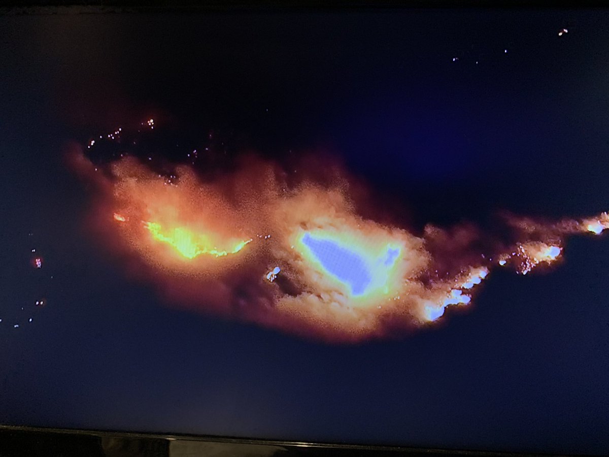 @Stu_Mundel in SkyFox first on the scene of a brush fire in the Emerald Bay Area of Laguna Beach. There are evacuations in place and road closures 