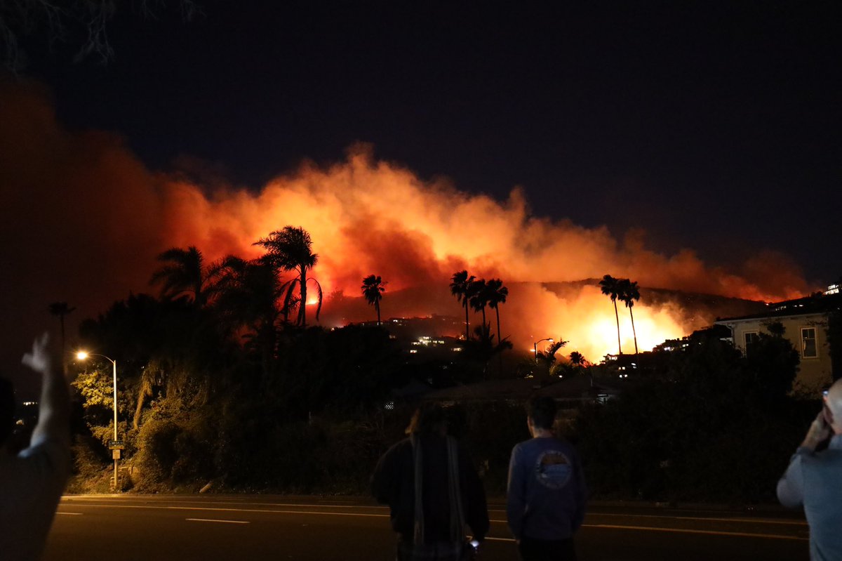 Huge fire in Laguna Beach.