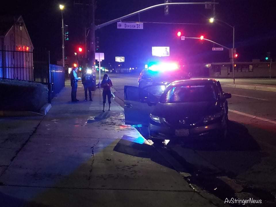 Lancaster,ca: 902t/902r(traffic collision with injuries/rescue responding ) Division st and ave I , vehicle vs pole