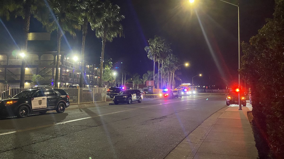 Hotel turns into crime scene as @StocktonPolice say two men have been shot near Downtown. Police have two scenes blocked off on Fremont Street, one at the Red Roof Inn and one at a nearby gas station. No word on the condition of the double shooting victims