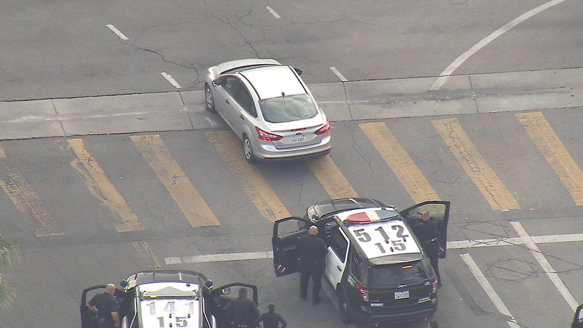 Morning Chase - Slow Speeds - Stolen Car @LAPDNorthHwdDiv dealing with a suspect that was stopping and going till the moment arrived for a clean pit manure.. then short stand off. One person in custody