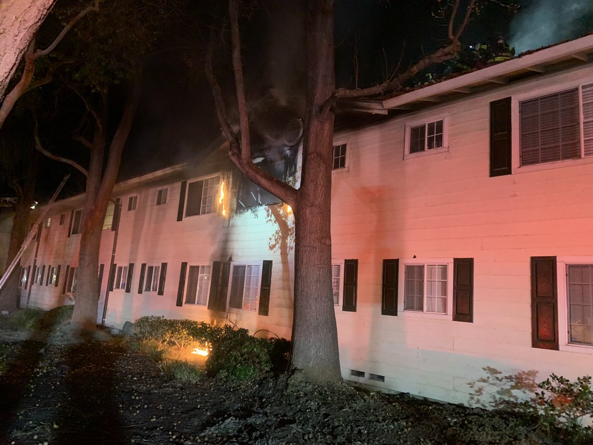 Firefighters are working a 2 alarm apartment fire on the 1000 block of Meridian Ave. No reports of injuries at this time.  2 residents displaced.  Fire contained to unit of origin.  Please avoid the area. 