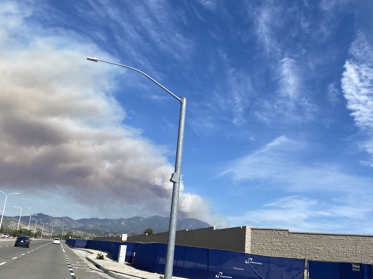 ⁦@ClevelandNF⁩ says JimFire has grown to 400 acres since it broke out at 11 a.m.