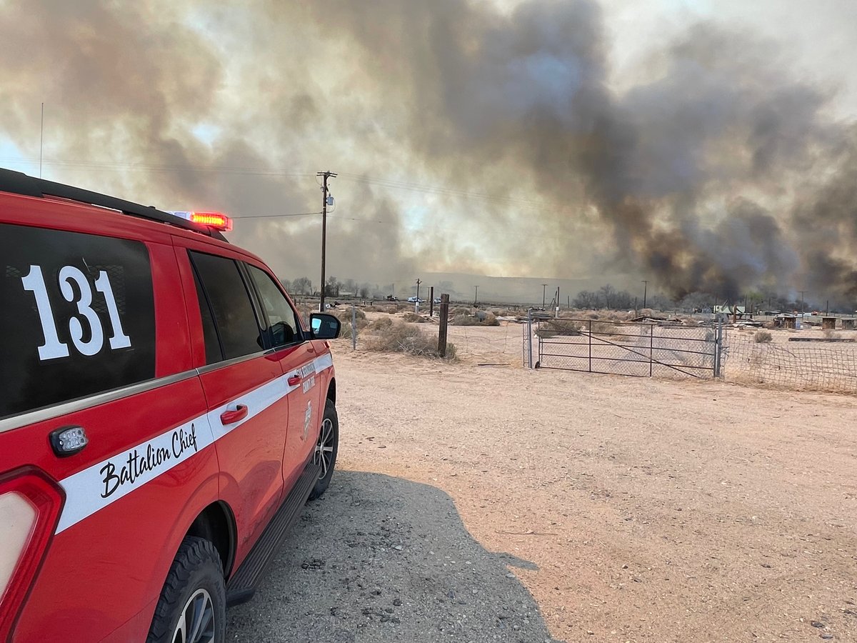 HeritageFire: Approx 80 Acres, 0% Containment, 20 Structures threatened.  arrow_forwardarrow_forward 21 Engines, 4 WT, BDC Hand Crew , BDC Dozer, Multiple Chief Officers.  Cooperators Assisting - Victorville FD, Apple Valley, Loma Linda, Chino Valley FD, Rancho Cucamonga, & Fort Irwin