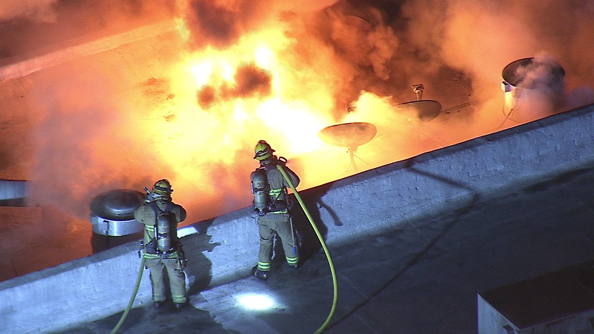 Downey Drafthouse Fire 8200 blk Firestone Downey Fire & Santa Fe Springs assisting battling a stubborn fire 20/20 Drafthouse in a strip mall type of setting. Sadly the Drafthouse a total loss but neighboring businesses safe no injuries cost &amp; cause under investigation