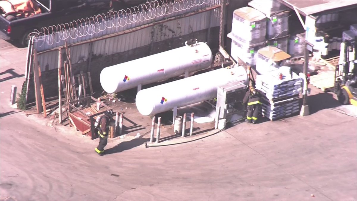 Hazmat crews are at the scene of a propane leak in San Francisco's Bayview, where a city block in an industrial area has been evacuated. One fire official said the 1,000-gallon tank is dissipating