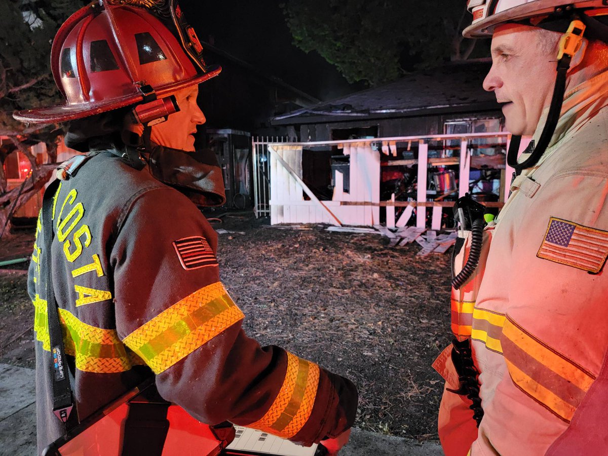 A quick & overwhelming 2-alarm response to tonight's apartment fire in Antioch limited damage to two fire buildings and  protected surrounding structures. No injuries were reported. Initial damage estimate approximately $1M. Red Cross is on scene. Investigation continues