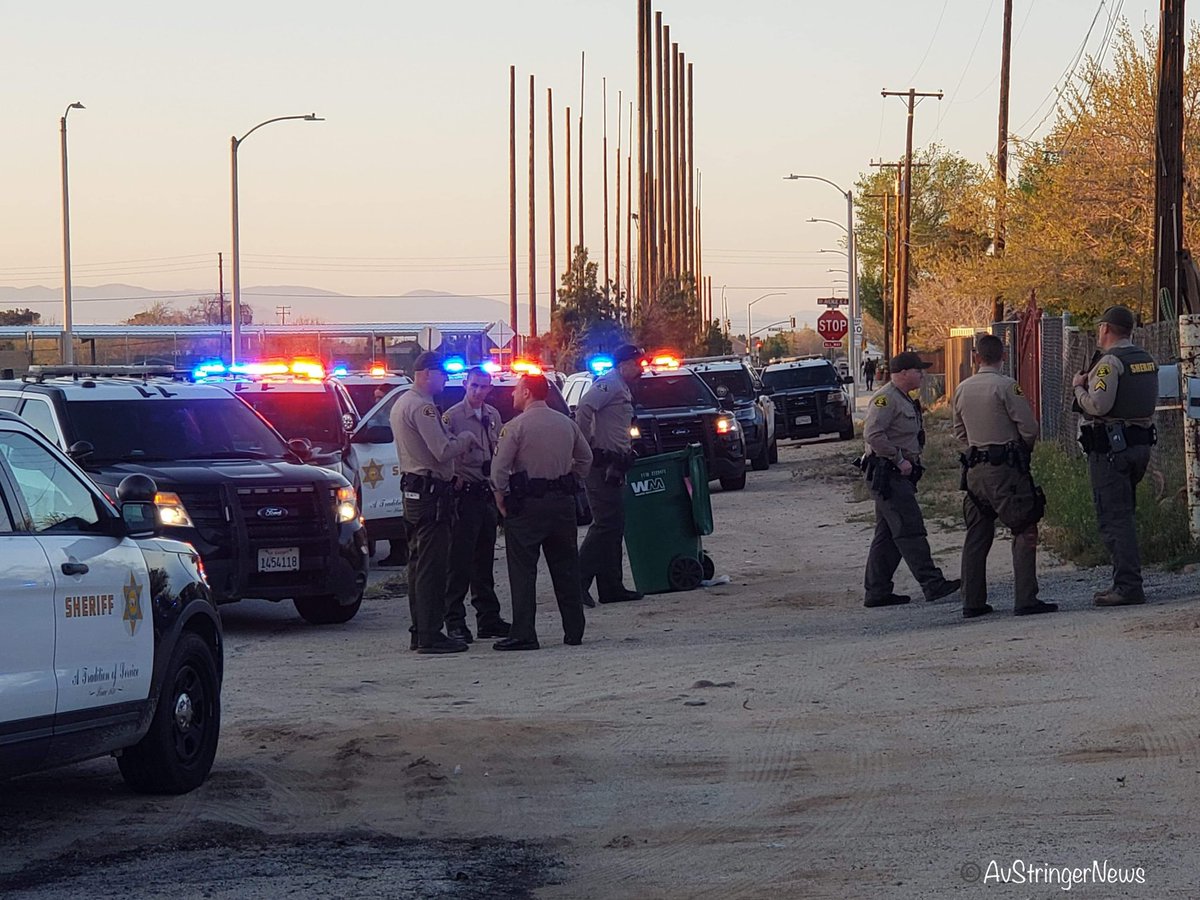 Lancaster,ca: deputy involved fight 5th st e and Ave K-4 , requesting 902R(rescue responding ) for suspect