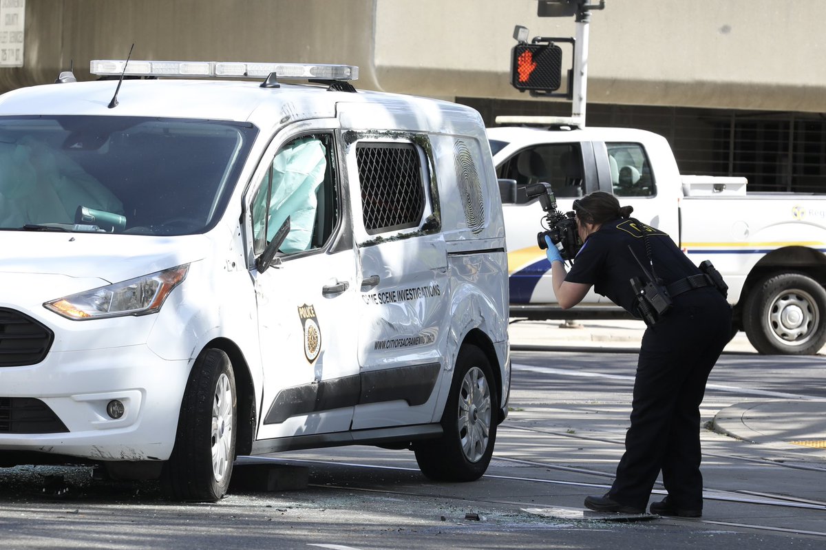 Sac PD Crime Scene Investigation unit involved in rollover accident at the intersection of 7th & H Street this morning. Possibly in route to mass shooting just blocks away