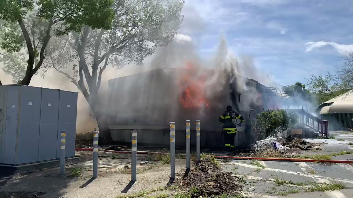 fire engulfing building at Delta View Golf Club in Pittsburg