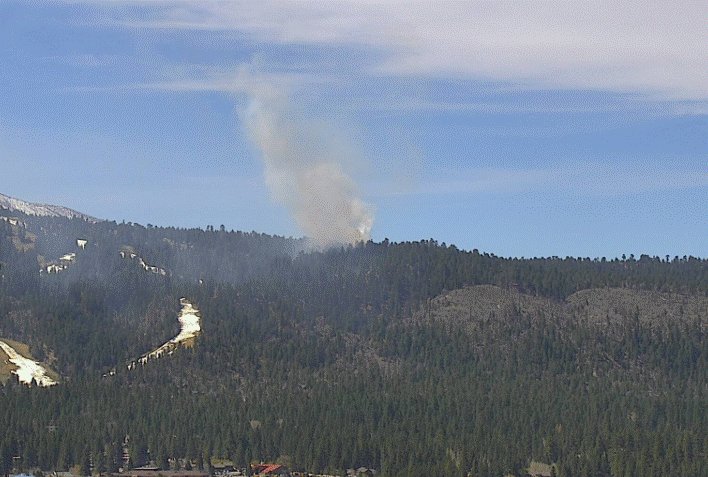 Hearing from some of our tipsters about this fire burning near BigBearLake.  This is about a 40 acre controlled burn but you will notice the smoke throughout the day