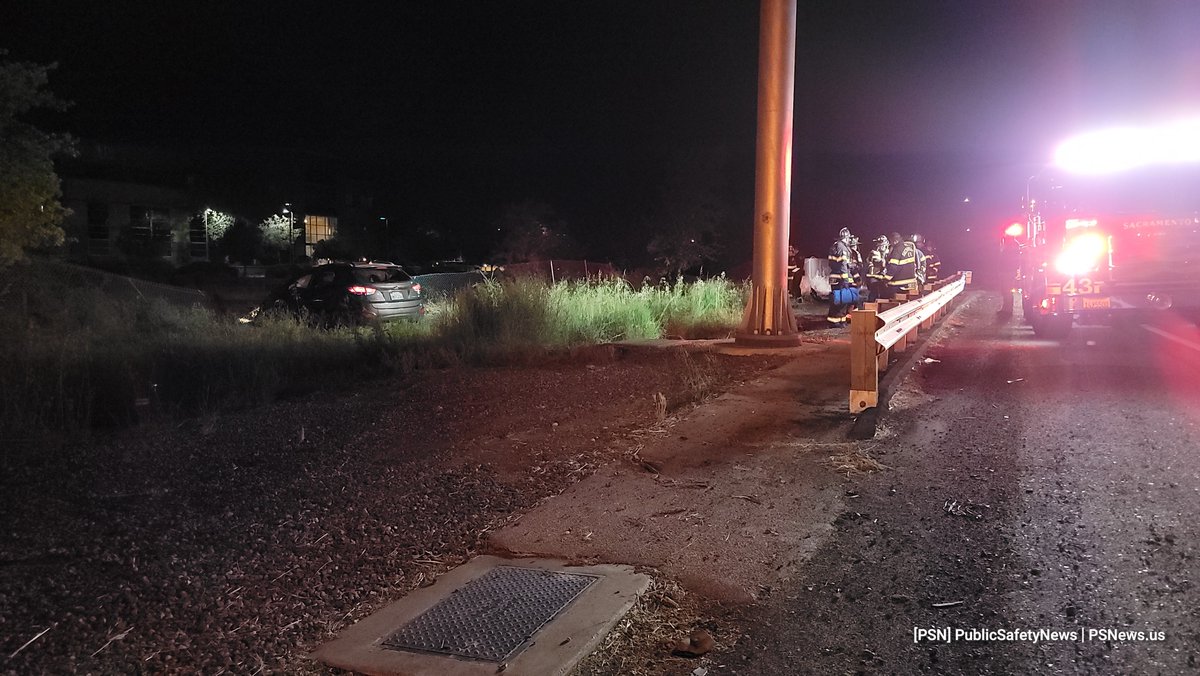 VehicleAccident About 3 a.m. fire/med crews responded to a vehicle accident with extrication, SB I-5 near Arena. When crews arrived, the vehicle was off in the bushes, driver self extricated. He was transported to the hospital with crushing chest injuries per reports