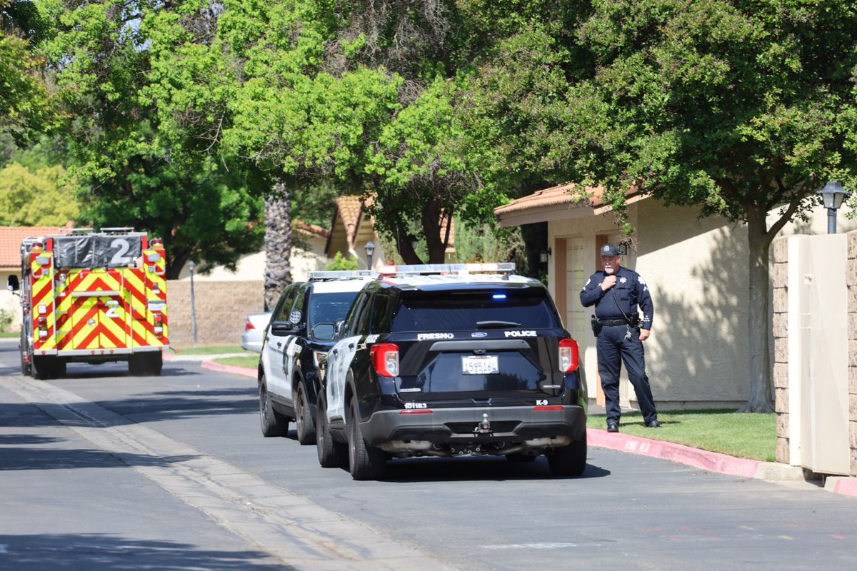 One person dead after shooting at Palm Mission Estates around 10am this morning. EMS, Fresno Police officers @FresnoPolice on scene.