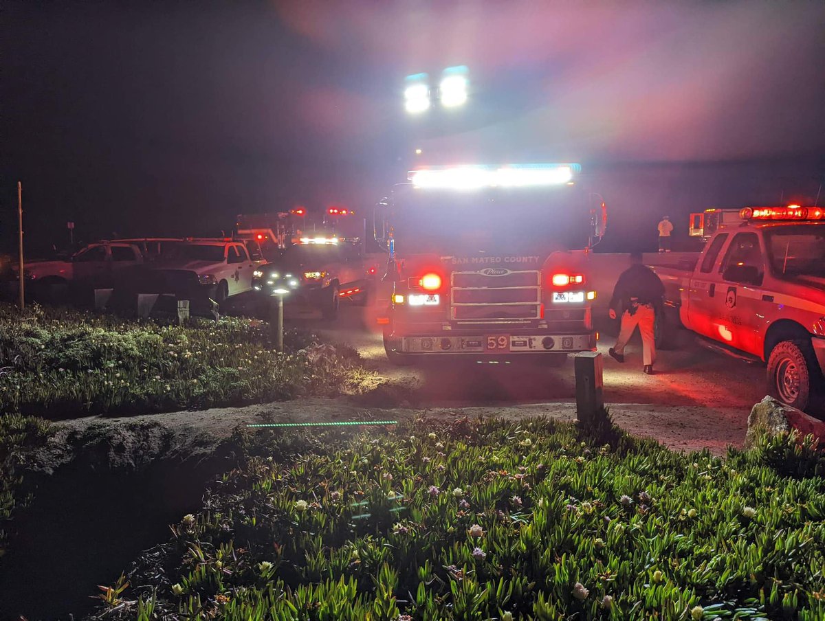 Two people were found deceased after car went in ocean at Pescadero State Beach. The @uscoastguard resumes search this morning for third victim. CAL Fire/San Mateo County Fire Coastside Fire