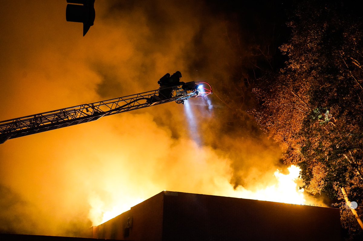 Commercial fire on the corner of E st and 2nd st  in downtown San at this time it is unknown how the fire started . Bernardino fire department on scene 