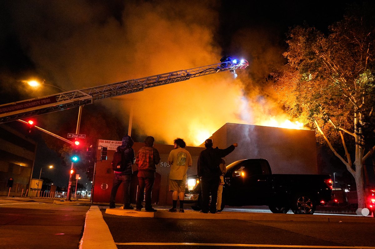 Commercial fire on the corner of E st and 2nd st  in downtown San at this time it is unknown how the fire started . Bernardino fire department on scene 