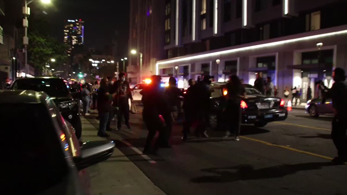 Los Angeles Defend Roe V. Wade    This is a clip of LAPD with the help of DHS brutalizing abortion rights activists.