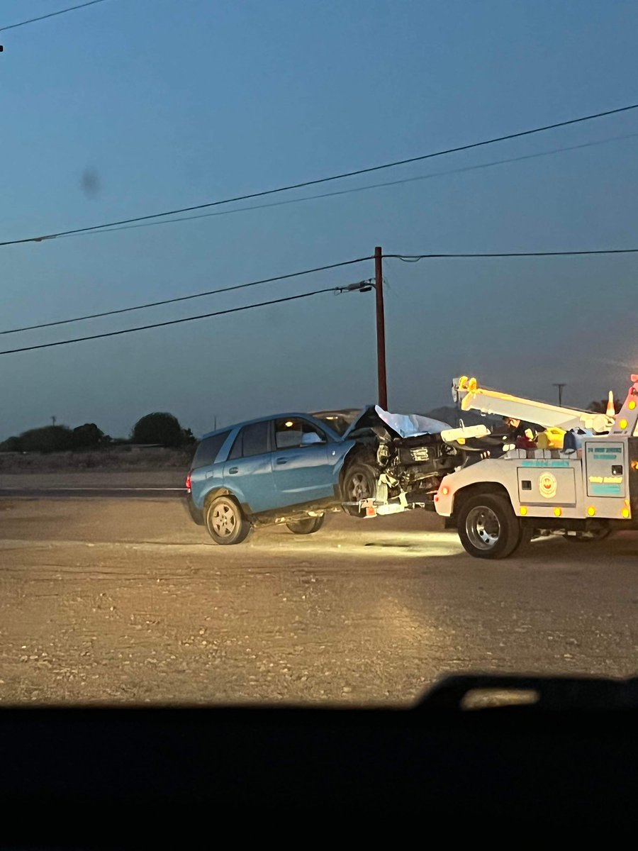 Littlerock,ca: 902t/902r(traffic collision with injuries/ rescue responding) 90th st e and Palmdale blvd. 2 vehicle traffic collision, 3 children injured requesting a a helicopter. 