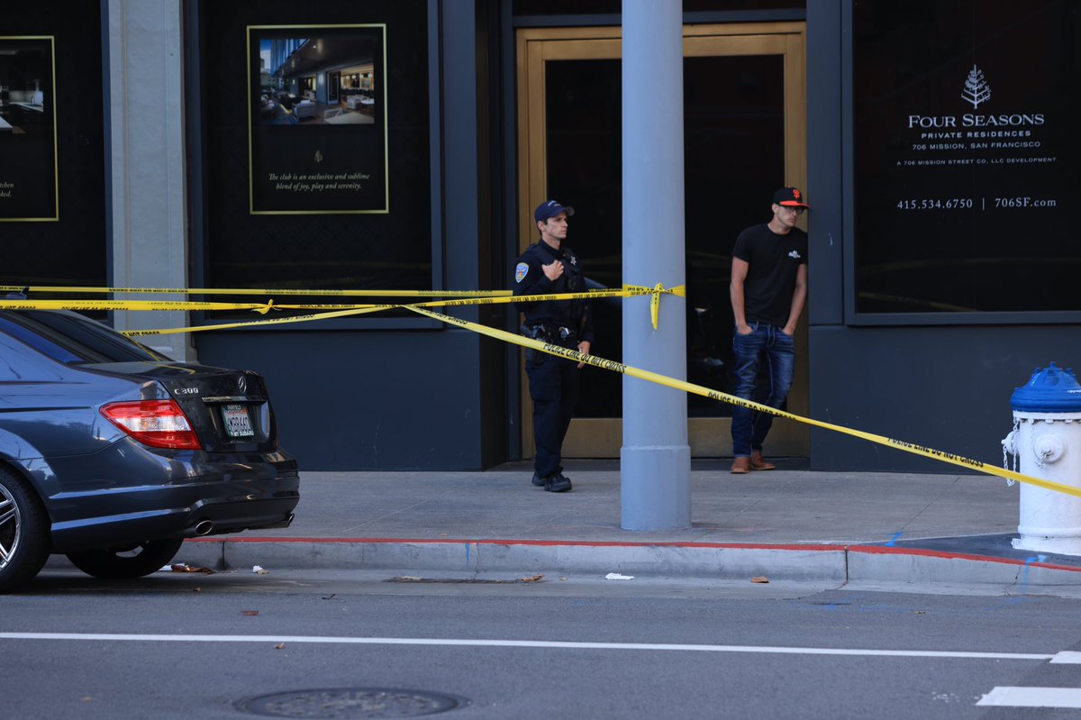 2 female pedestrians killed at 3rd& Mission in San Francisco today around 4:30. Witnesses said Mercedes driver swerved into a taxi, which the taxi swerved onto the sidewalk outside a restaurant. One other male pedestrian and taxi driver taken to the hospital