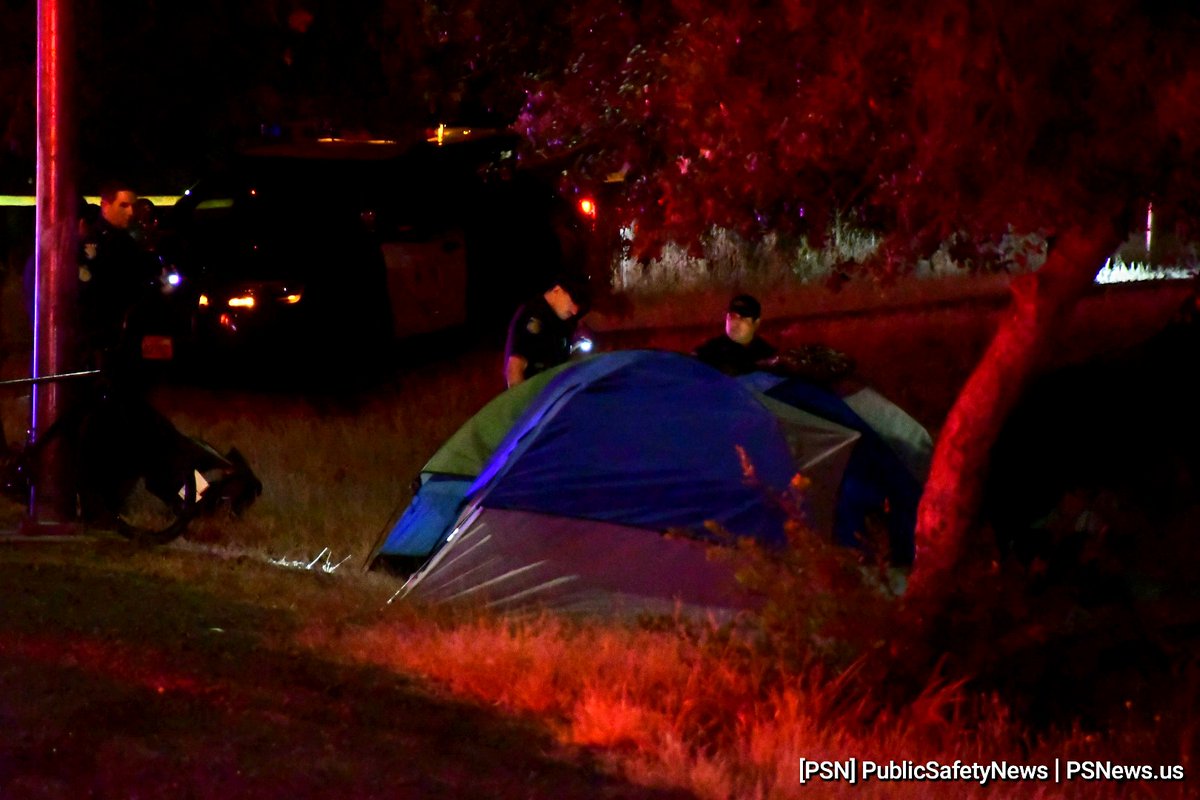 Stabbing About 3:50 A.M., SacPD responded to the 2500 block Altos. Reports of shots fired and a stabbing. A stabbing victim was taken to the hospital from an encampment with  2 stab wounds to the face, according to reports