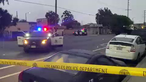 Shooting suspect barricaded inside South LA apartment complex, prompting large SWAT response   A large police presence descended on a South Los Angeles neighborhood & surrounded an apartment complex