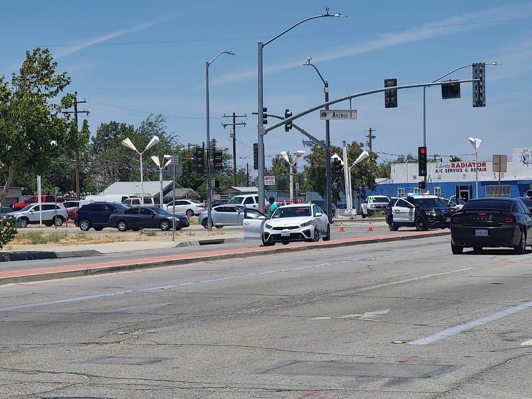 Sierra Highway and Avenue I 2 vehicle TCwhite Kia and gray sedan involvedSheriff and FD enroute code 3  : deputies on scene3rd vehicle involvedblocking SB Sierra Highway south of Avenue I