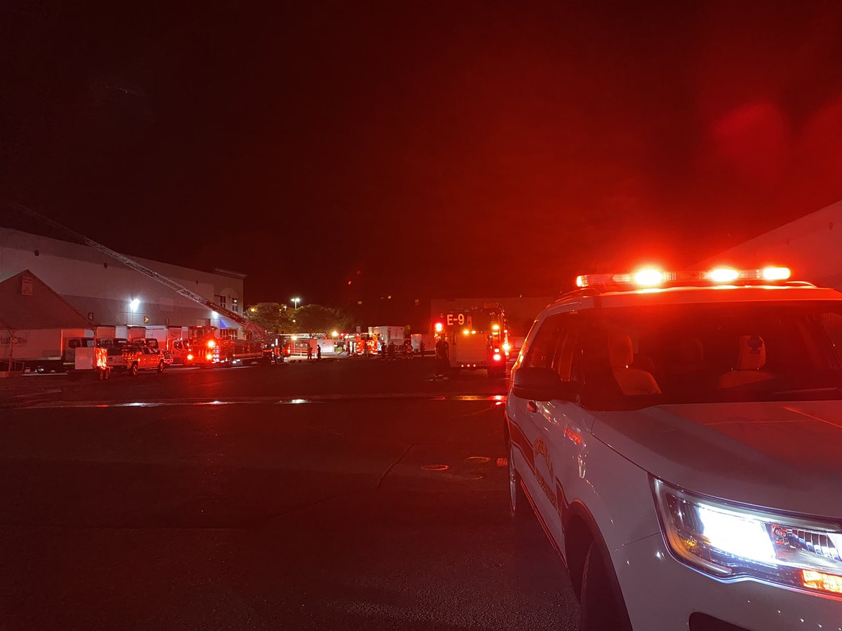 Roseville fire, Cal Fire and Rocklin Fire on scene at a party rental company's store/warehouse. We're on scene now and will have live report on @kcranews at the 11. Fire & water damage, lots of smoke, per PIO