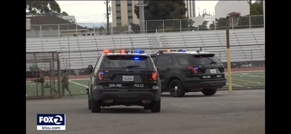 2 adults & child wounded in shooting near @ODynamites Pop Warner football game at Oakland Tech High on Broadway