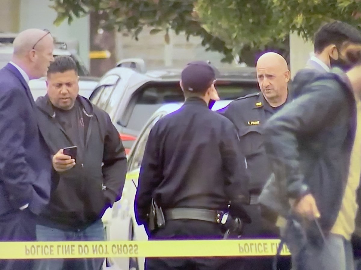 Man in his 50s accused of stealing 2 bikes near 16th & S. Van Ness takes off and fires what is later determined to be blanks from replica gun near 17th &amp; Shotwell, leading @SFPDMission officers to open fire, not hitting suspect, per @SFPD @SFPDDCLazar