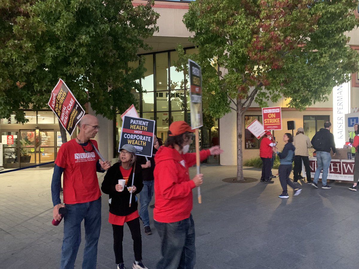 2000 Kaiser Permanente mental health professionals in San Francisco, San Jose, Sacramento and Fresno are on open ended strike after not being to reach a deal over weekend.  Patients with non emergency appts will prob have appts pushed back.