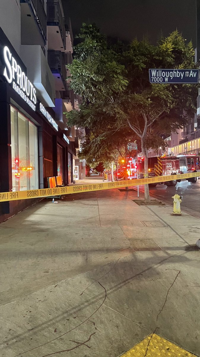 Sprouts Market at La Brea X Willoughby Evac'd and Closed At Least For The Night Bc of smoke after some sort of small explosion, release of smoke and a potentially toxic odor.  Building above was evac'd for a time.  LAFD at the site.  Sign on door says call the store