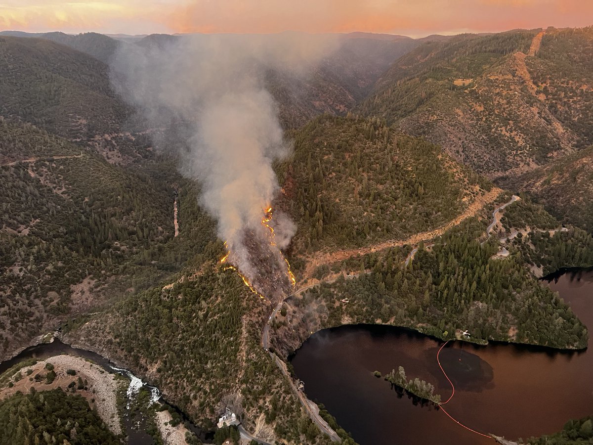 TNF MosquitoFire 9pm . Mosquito Fire is approx. 50 acres. The Fire spotted over the river and a 10 acre spotfire is established