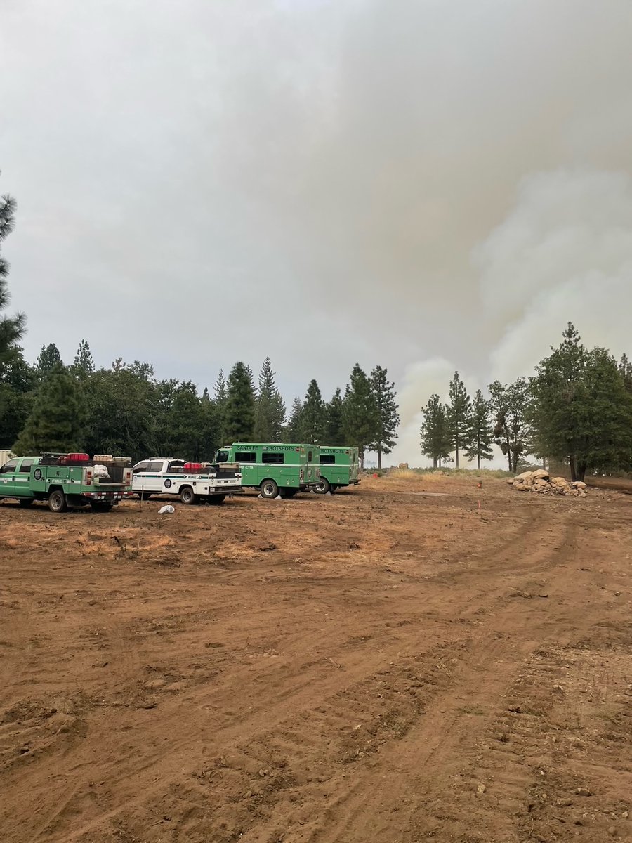 MosquitoFire People Evacuated: 11,260 Structures Threatened: Approx 5,848 As anticipated, fire activity and smoke production increased this afternoon after the inversion lifted over much of the fire. However, thunderstorms remained south of Hwy 50 and did not affect the fire