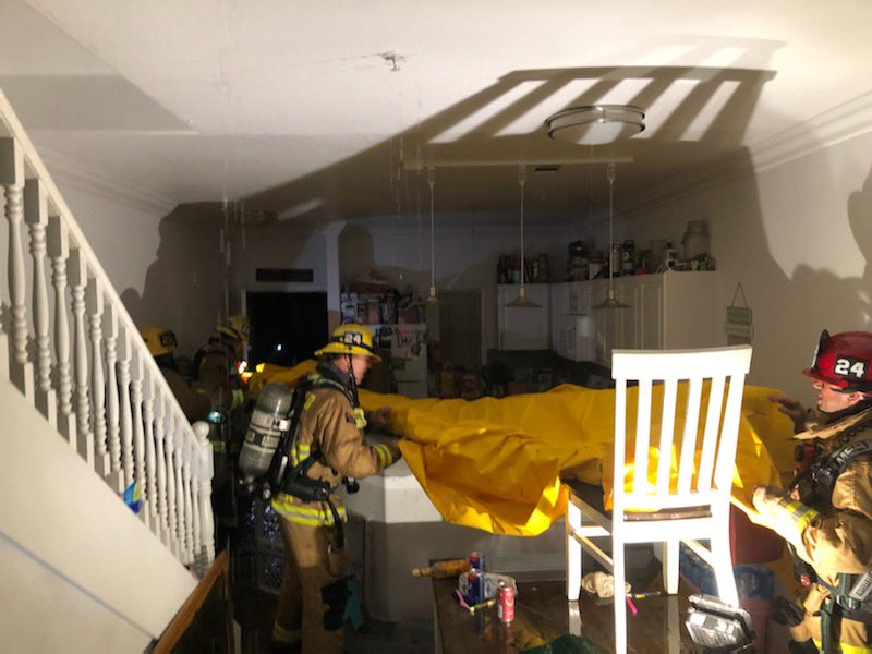 2nd Alarm Structure Fire : Fire contained-2 Apt units/damage. 8pp displaced, 2 missing cats.  Red Cross rep. responding.  Fire kept in check by fire sprinklers until FF's arrived.  Fire contained/approx. 20min.  Crews remain on scene for mop-up. Cause under investigation